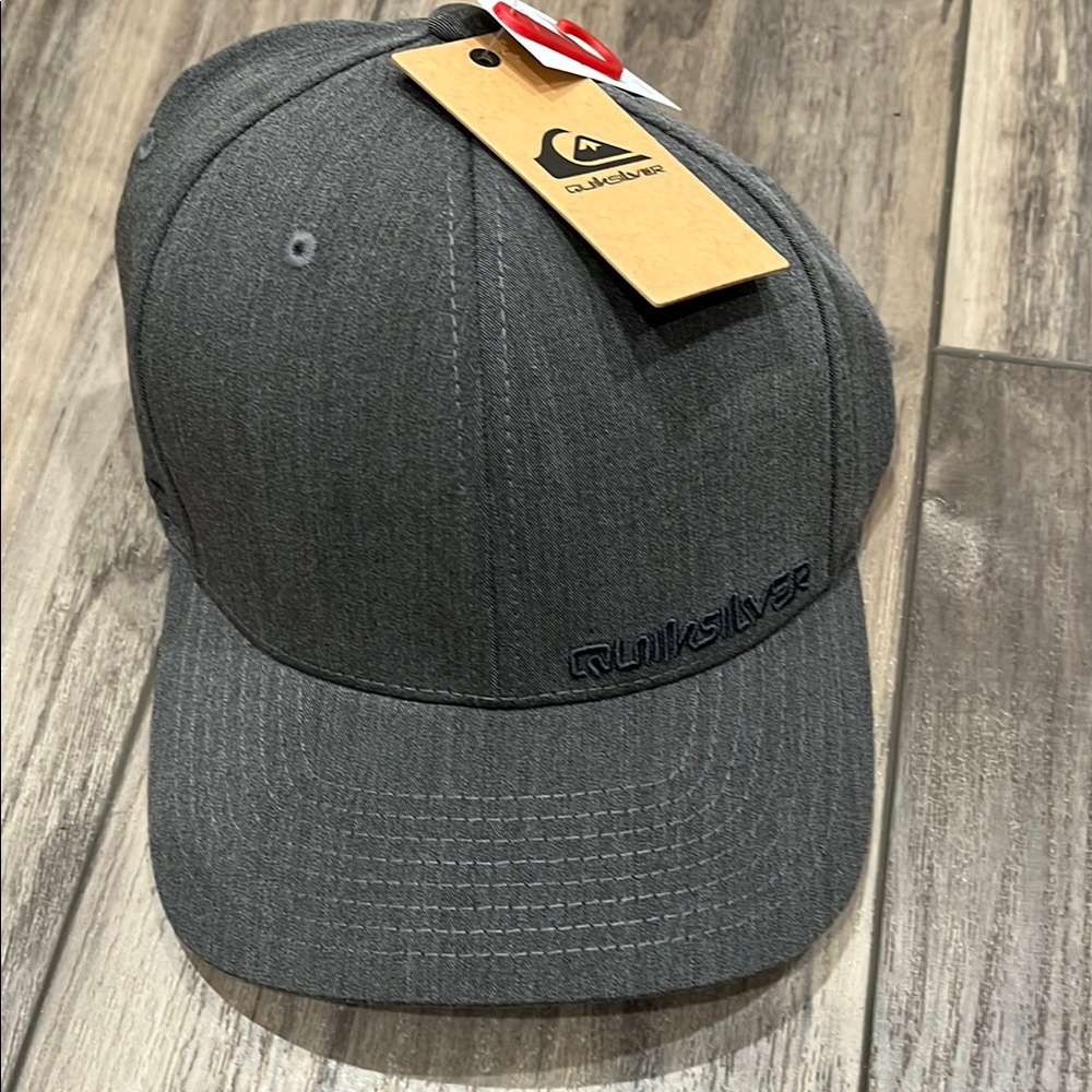 Quiksilver Flexfit Hat NWT
